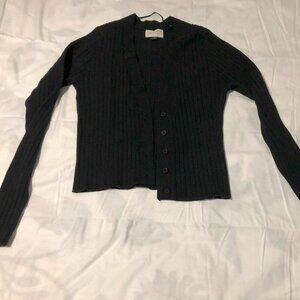 Universal Thread long sleeve cropped cardigan sweater. Size M